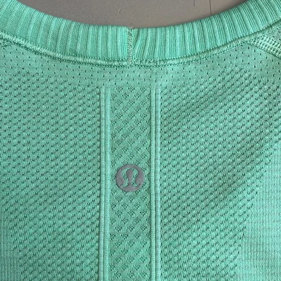 Lululemon’s Swiftly Tech Crew T in lime green (size 6) - Picture 7 of 10